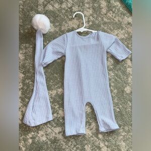 Newborn blue photoshoot outfit with matching hat with fluff ball